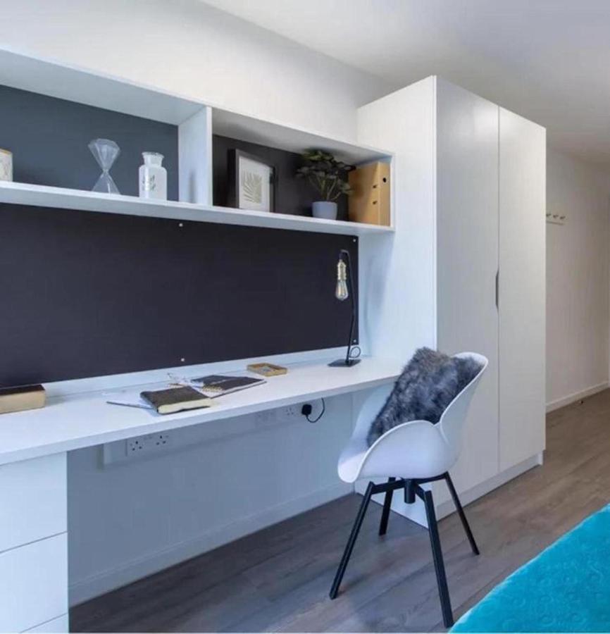Vibrant Ensuite Rooms, BOURNEMOUTH - SK Bornemouth Extérieur photo