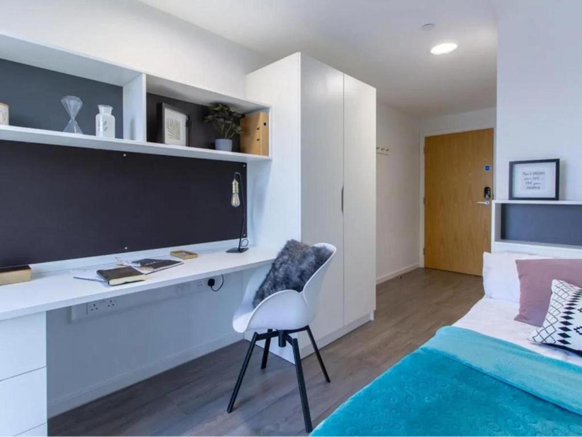 Vibrant Ensuite Rooms, BOURNEMOUTH - SK Bornemouth Extérieur photo